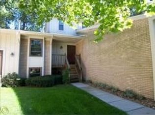 466 Glenway St, Brighton, MI 48116