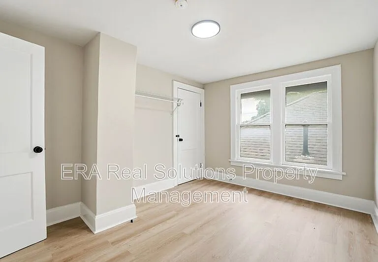 394 S Guilford Ave — Photo 28