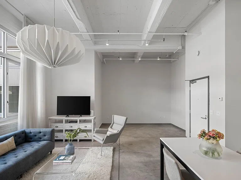 700 Washington Ave N #511 — Photo 6