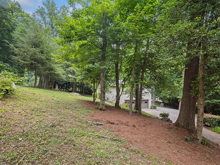116 Overlook Rd — Photo 35