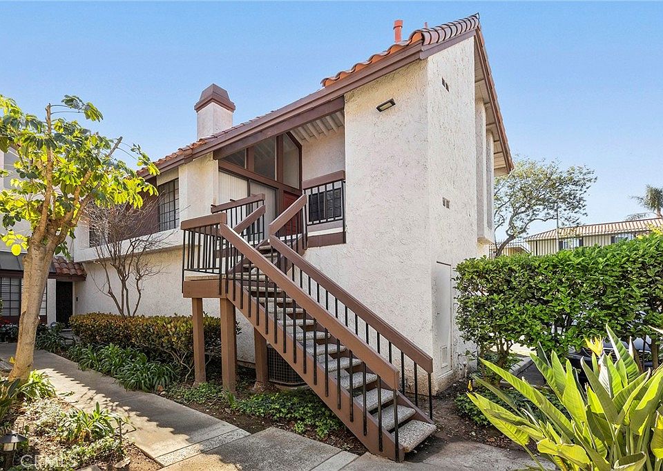 1st image of 102 Kauai Ln