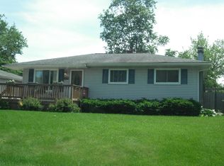9595 Lone Pine Rd, White Lake, MI 48386