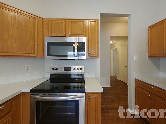 5th image of 1009 Ridge Top Dr
