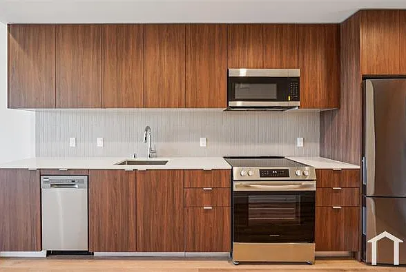 10431 Santa Monica Blvd #209