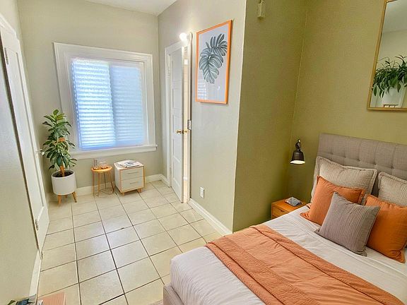 2nd image of 1517 W 12th Pl #4