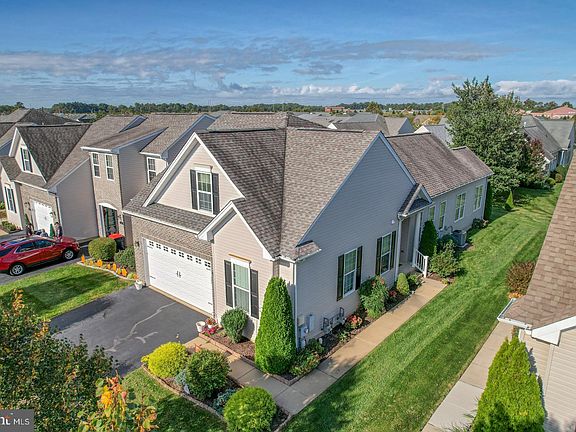 3rd image of 320 Obelisk Ln