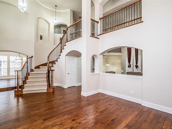 3rd image of 1432 Flowers Dr