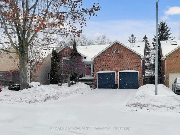 38 Gilbank Dr, Aurora, ON L4G 5G5