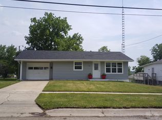 1104 W Washington St, Centerville, IA 52544