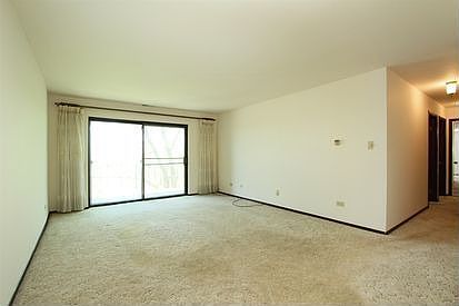 3rd image of 7100 W 95th St APT 315
