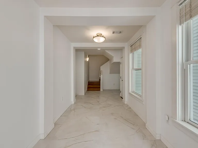 2608 Thomas Ave #3 — Photo 36