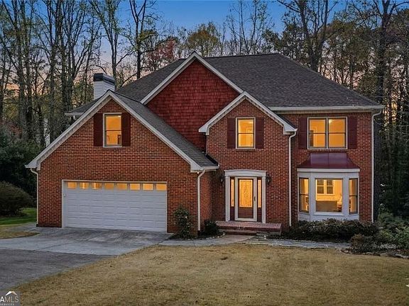 2nd image of 4271 Edgewater Dr NW