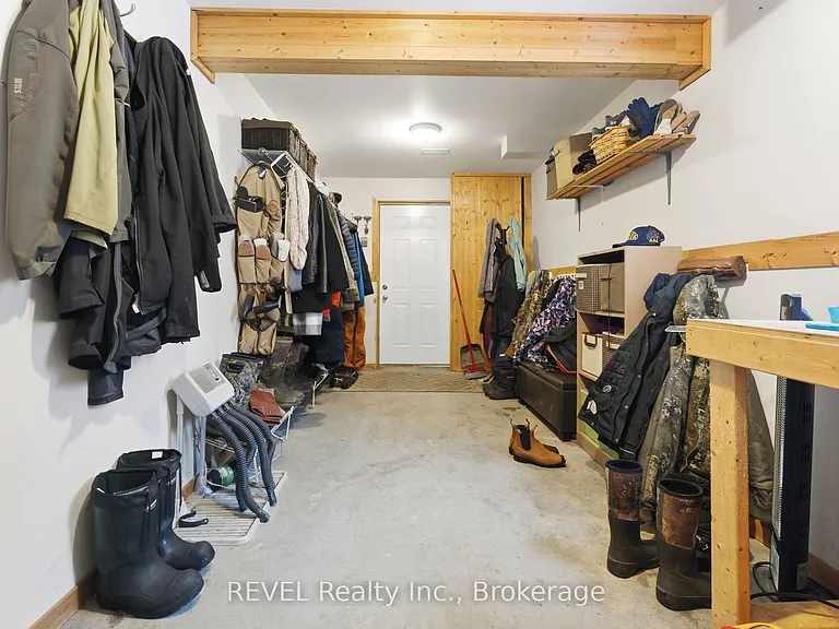 5 Barbara Ave — Photo 46