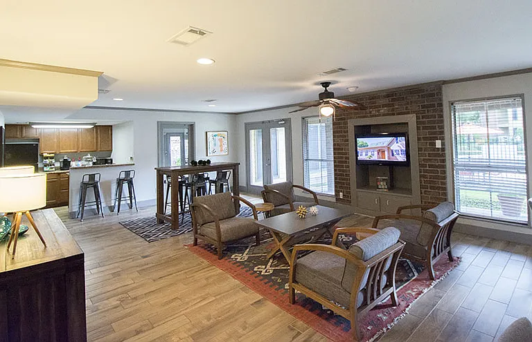 Captain's Landing Apartments — Photo 16