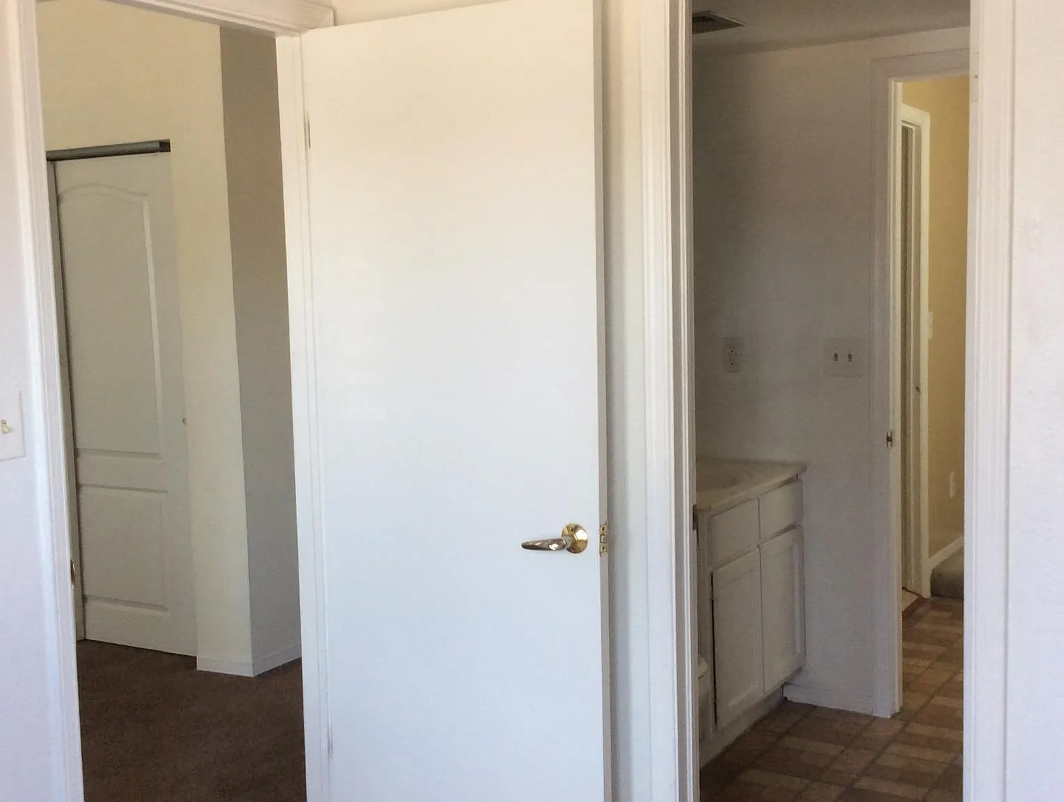 1 bed, 480 sqft, $900 — Photo 3