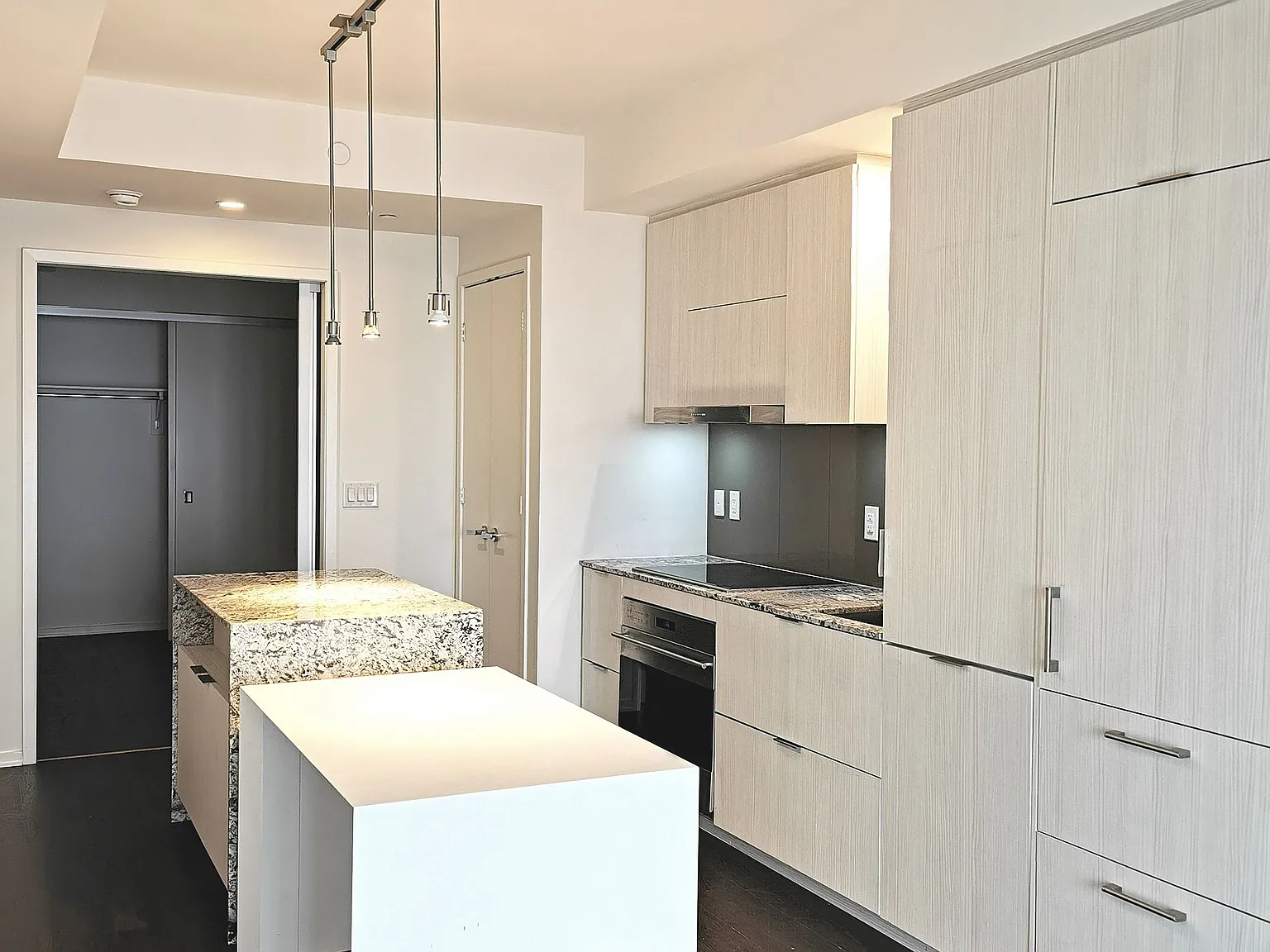 2 bed, $4,000 — Photo 1