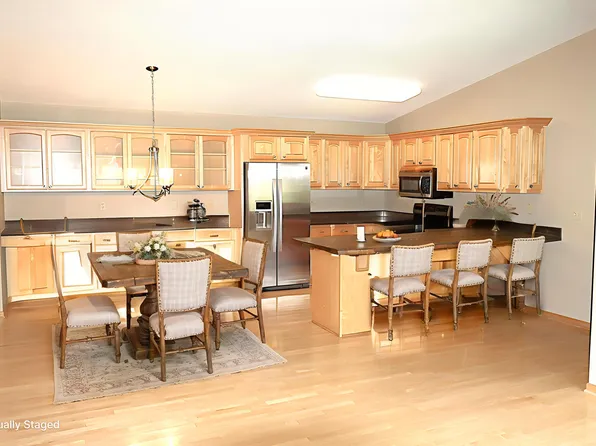 829 Autumn Way, Stillwater, MN 55082