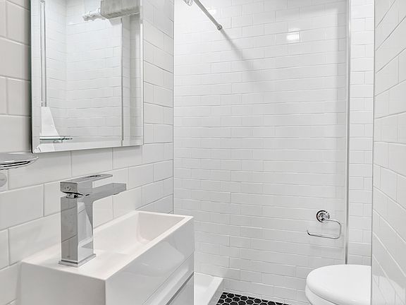 5th image of 423 E 12th St #3W