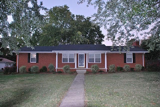 1st image of 104 Sun Cir