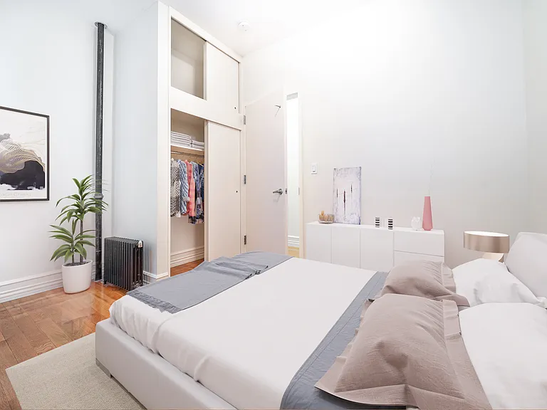 103 W 77th St #3B — Photo 4