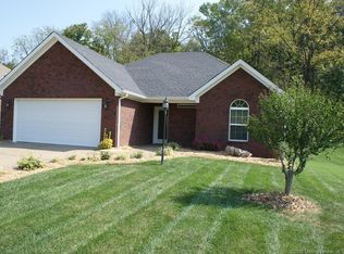 3010 Old Cypress Trl, Jeffersonville, IN 47130