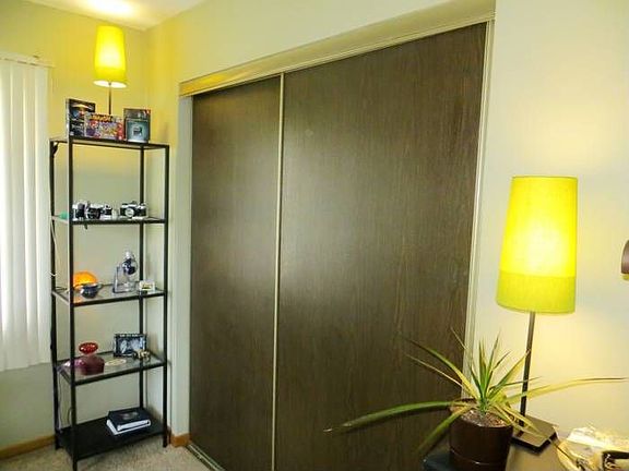 2nd Bedroom closet