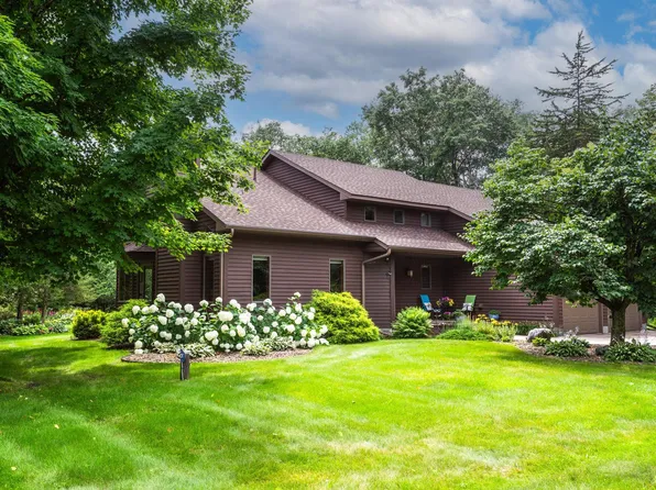 N8745 1020th St, River Falls, WI 54022