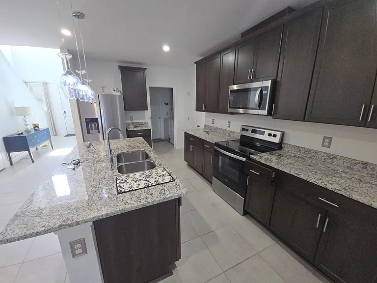 4450 Rapallo Ave — Photo 6