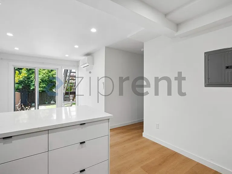 156 Ledyard St #D — Photo 9
