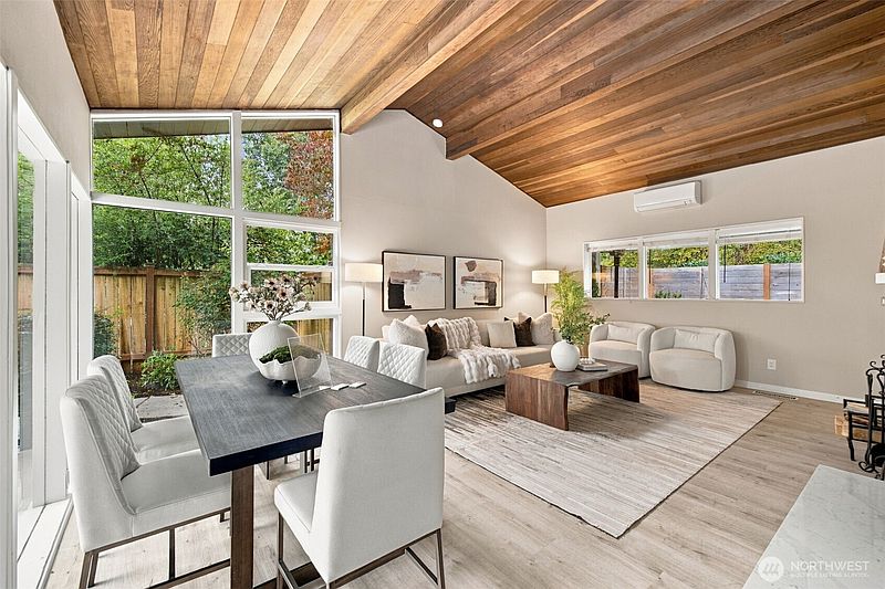 4th image of 3860 NE 41st Street