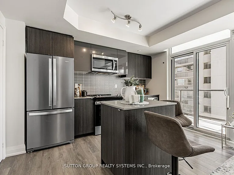 1461 Lawrence Ave SW #611 — Photo 13