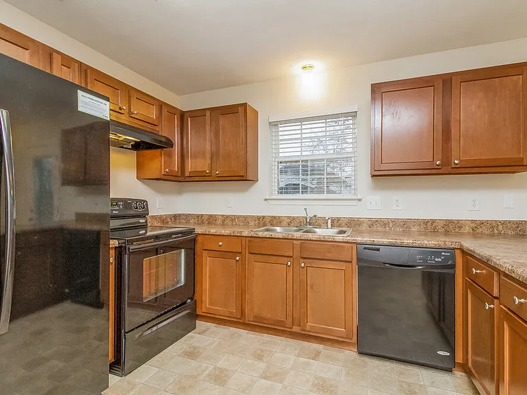 608 Birchbrook Ct — Photo 6