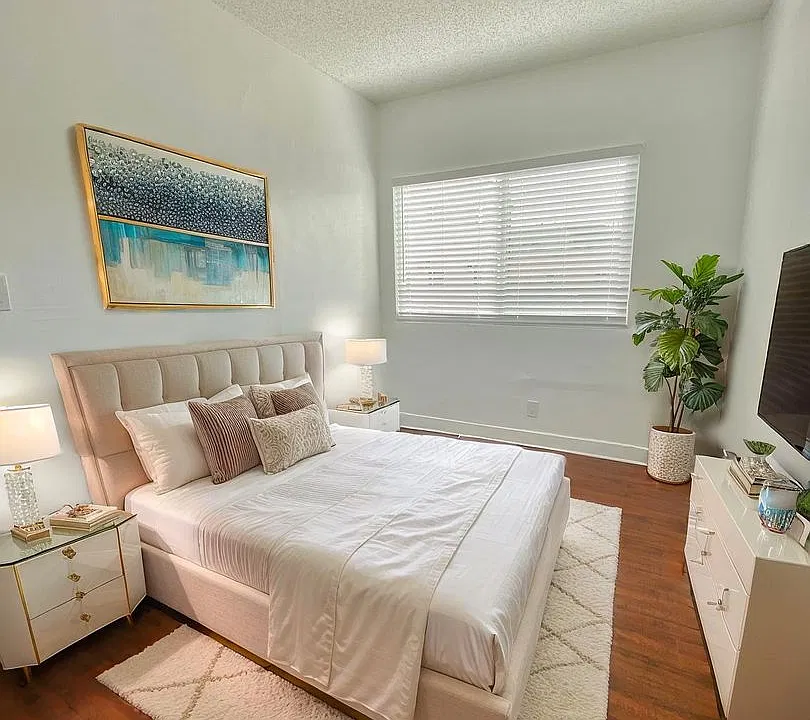 2919 Van Buren Pl