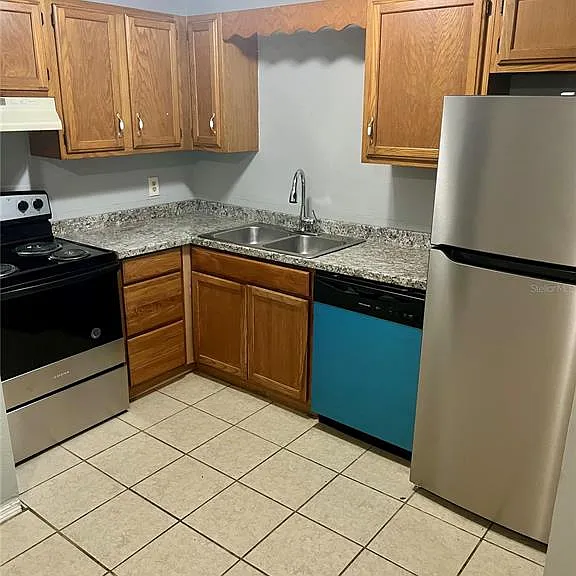 2321 SW 31st Pl #1 — Photo 7