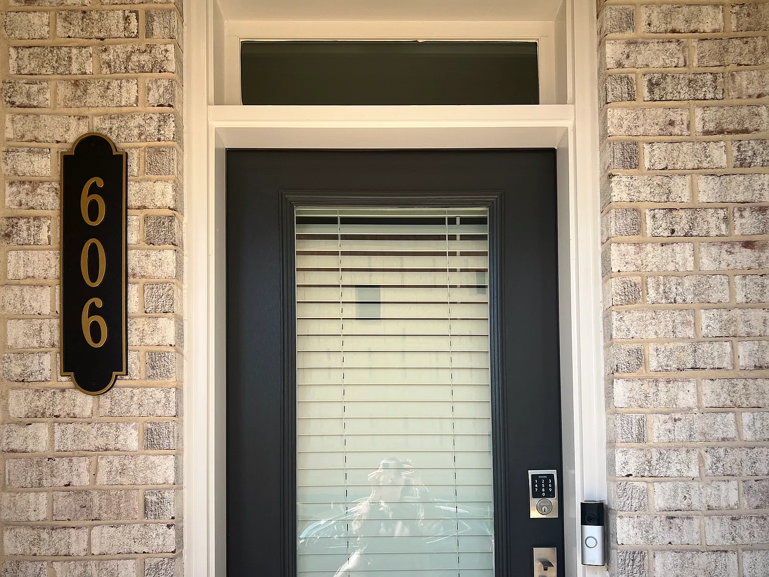 4 bed, 3.5 bath, 2359 sqft, $2,895 — Photo 3