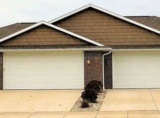 869 Red Hawk Dr, Pulaski, WI 54162