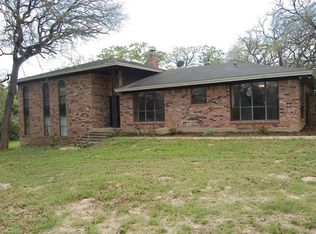 1027 Harry St, Lexington, TX 78947