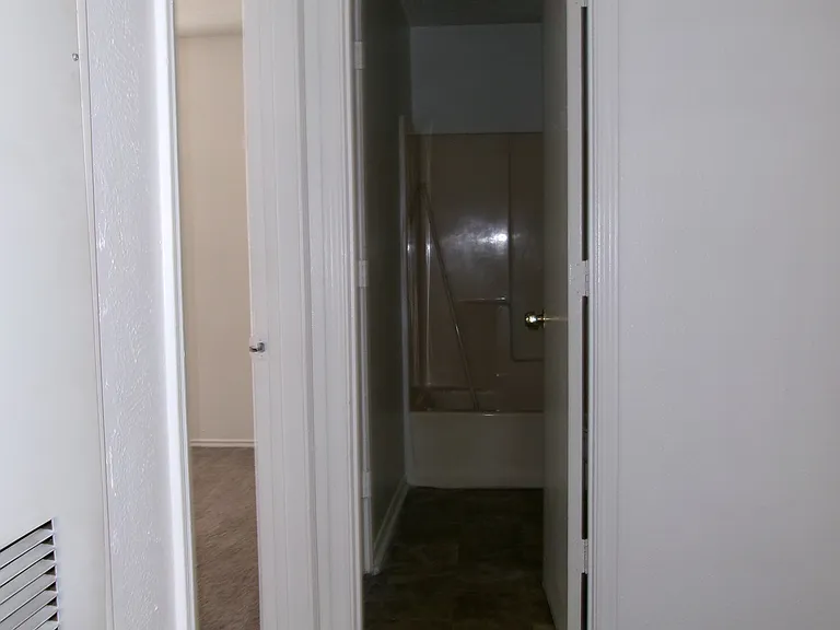 754 E Warrior Trl #D — Photo 8