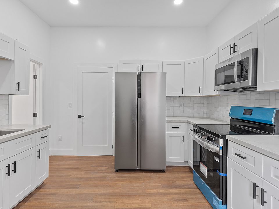 Kitchen with Brand New Appliances