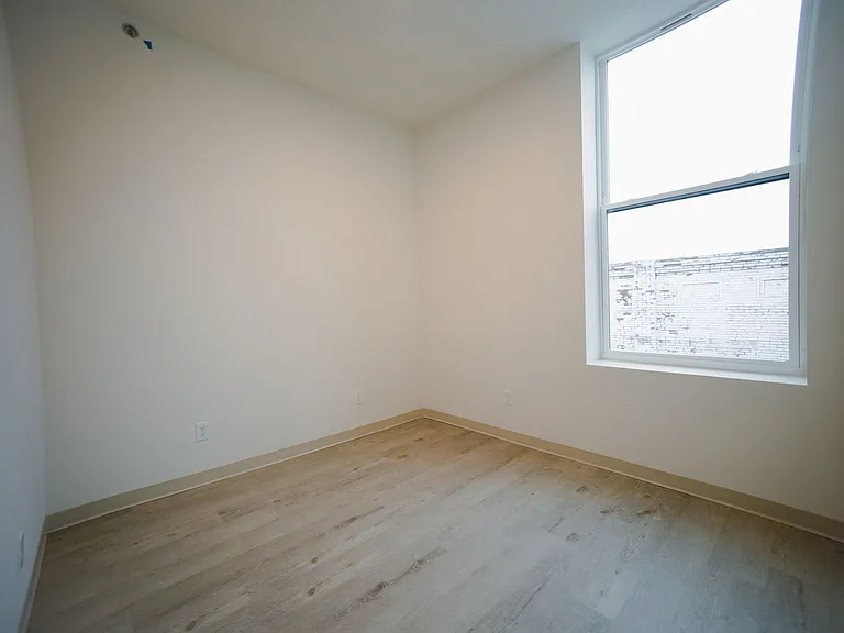 350 N Main St — Photo 15