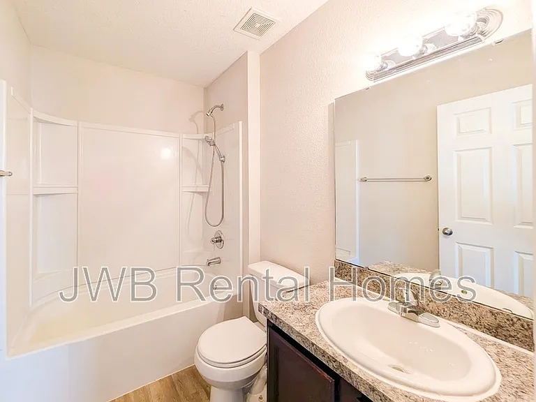 8460 McGirts Village Ln — Photo 10