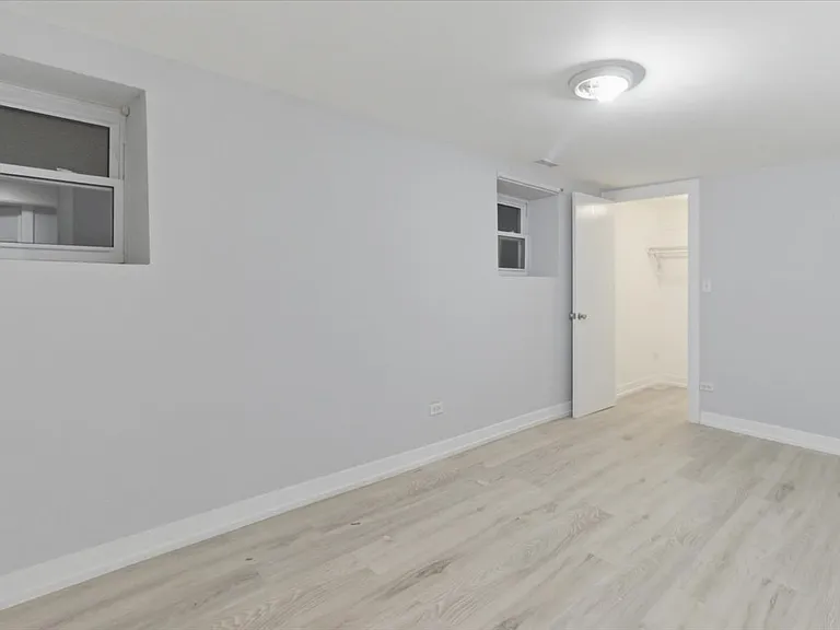 910 W Gunnison St #G — Photo 6