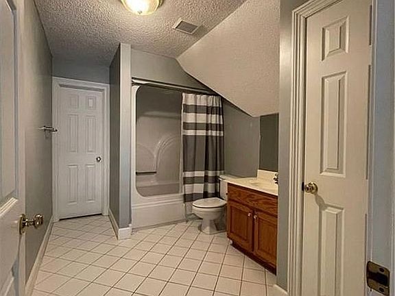 5th image of 104 Serenoa Dr