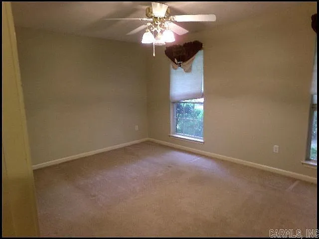 3225 Jean Cv — Photo 17
