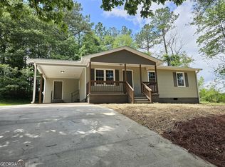 70 Shadow Ln, Carrollton, GA 30117