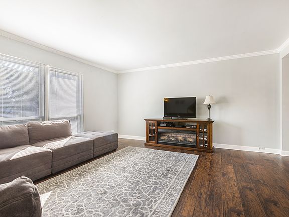5th image of 1928 Whitingham Ln