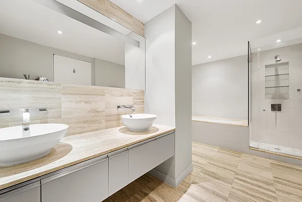 Rented by Compass | media 50