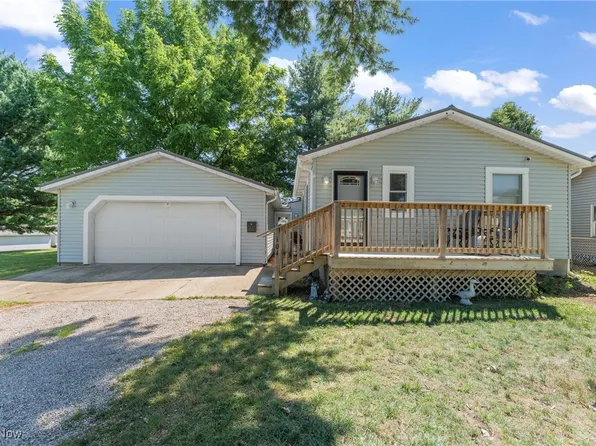 104 24th St NW, Massillon, OH 44647