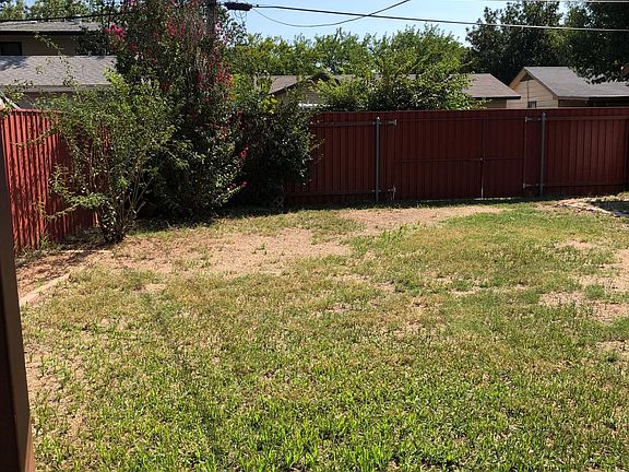 5th image of 2937 Stearns Ave