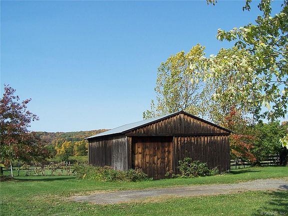 2nd image of 3476 Skyline Dr